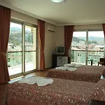 Ξενοδοχείο Alkan Μαρμαρίς