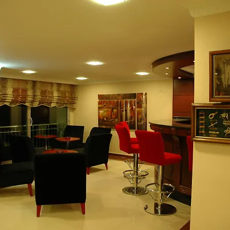 Alkan 3* マルマリス